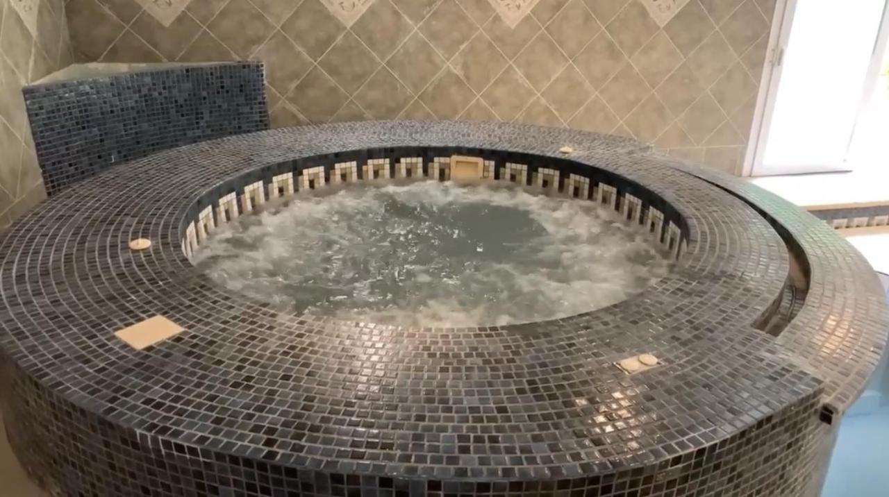 La Grignotiere Lodge & Spa Crecy-la-Chapelle Zewnętrze zdjęcie